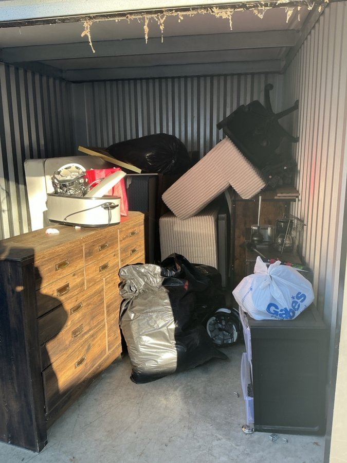 10 x 15 storage unit in Lancaster, PA