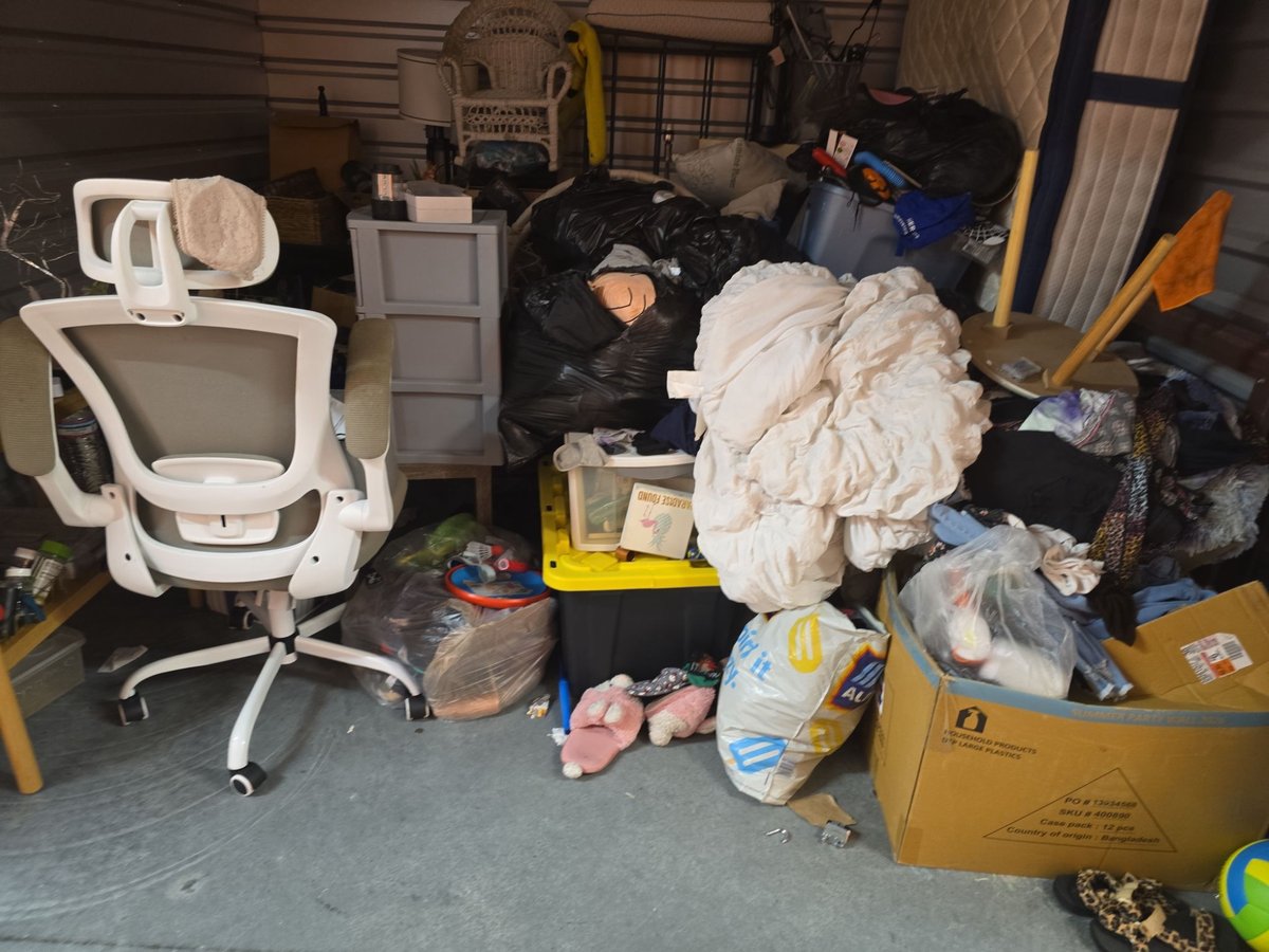 10 x 10 storage unit in Hamilton, OH