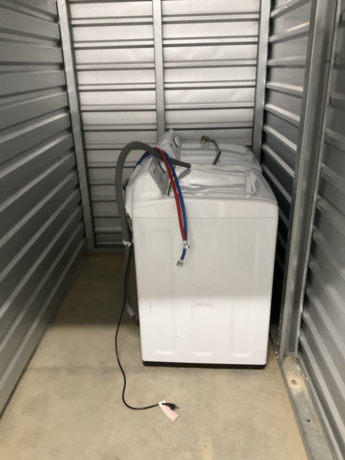5 x 10 storage unit in Cordova, TN