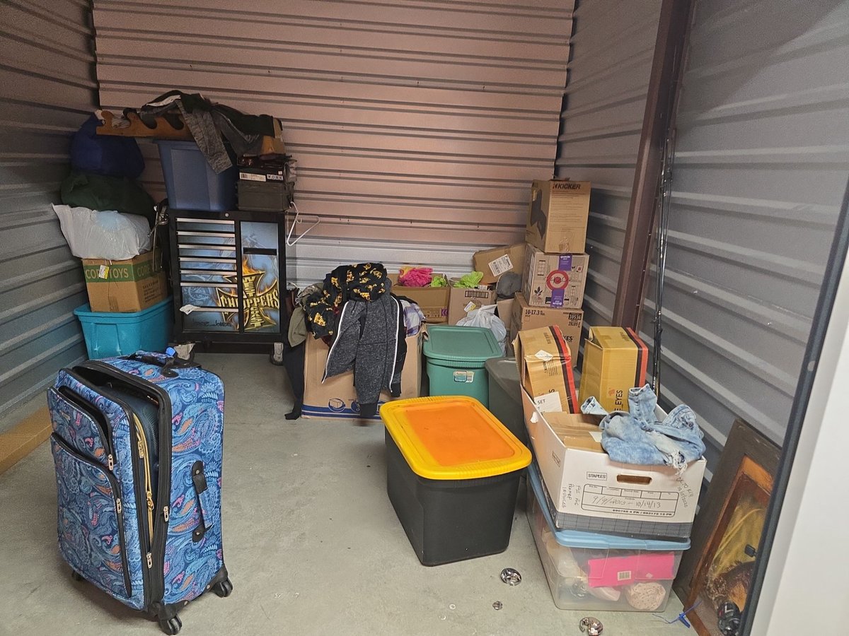 10 x 10 storage unit in Hamilton, OH