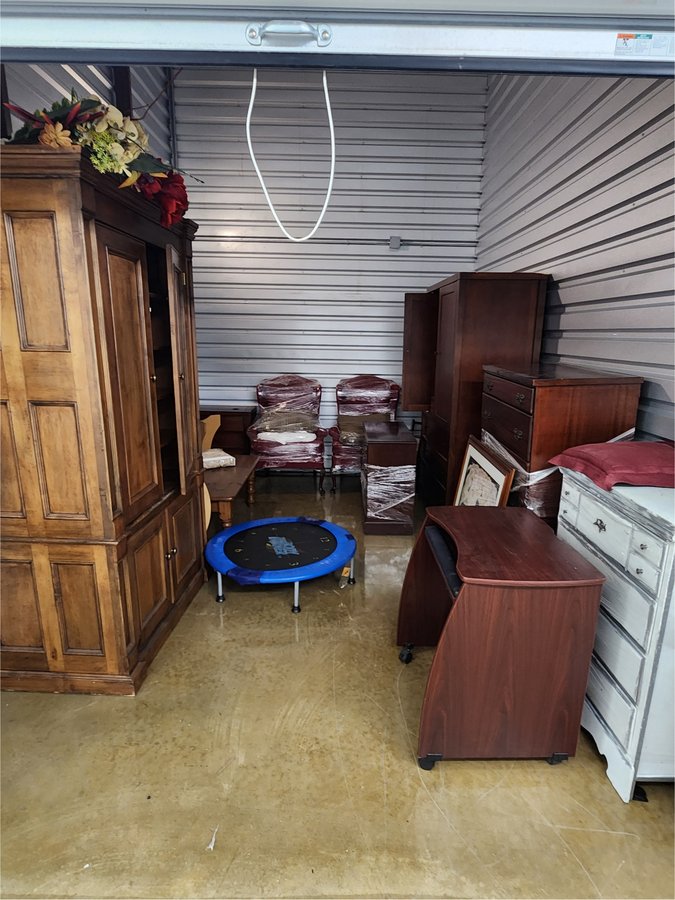 10 x 15 storage unit in Houston, TX