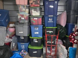 5 x 10 storage unit in Vista, CA