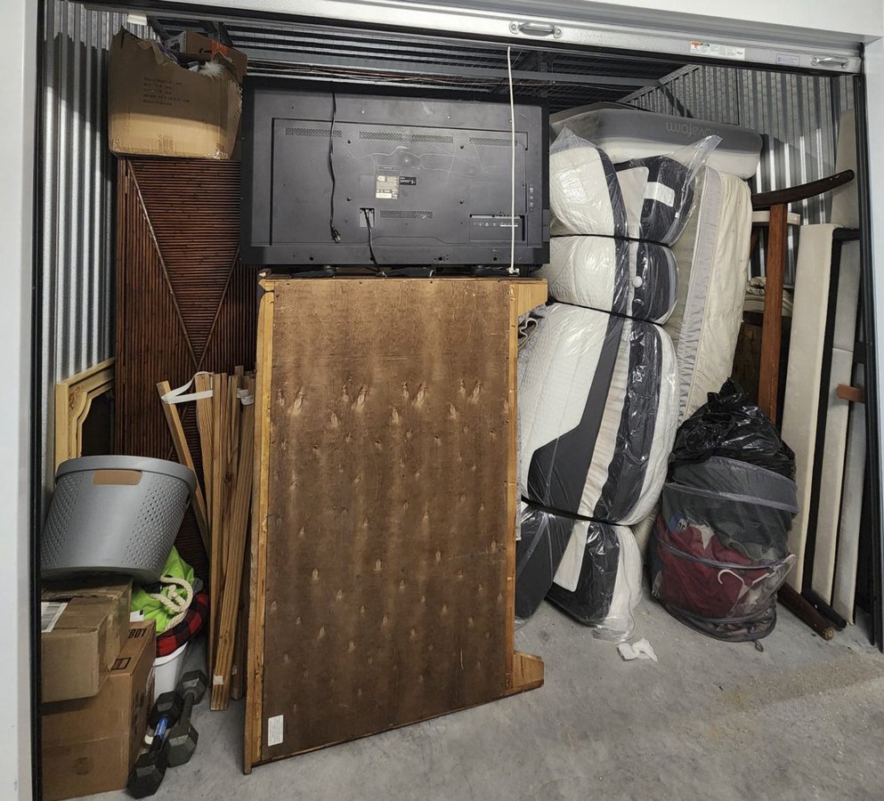 10 x 15 storage unit in Naples, FL