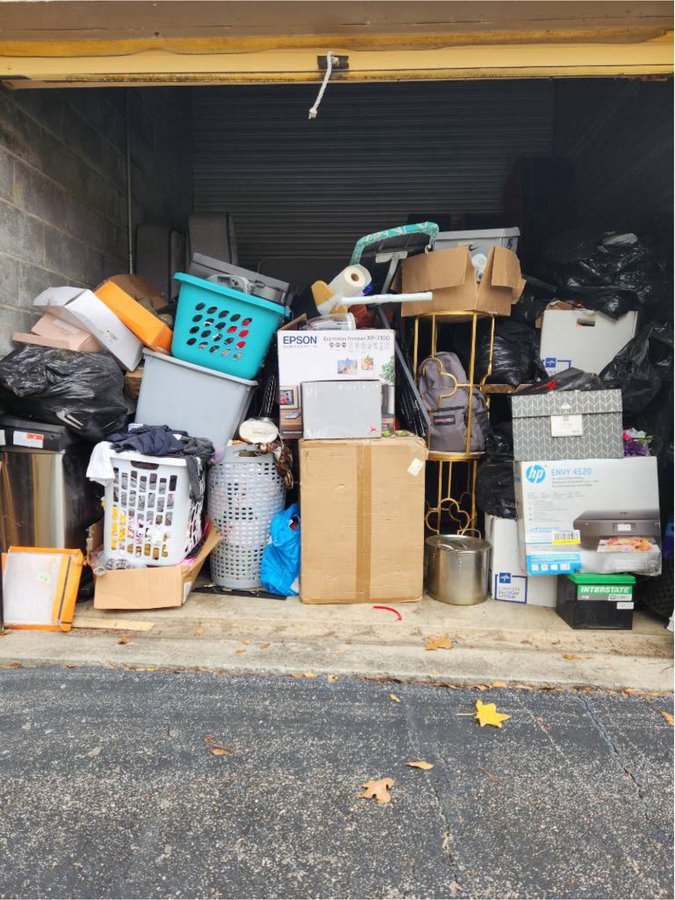 10 x 10 storage unit in Birmingham, AL
