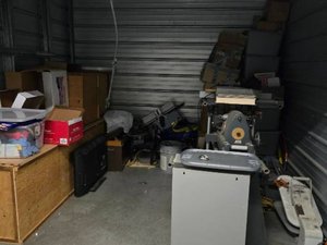 10 x 10 storage unit in Vista, CA