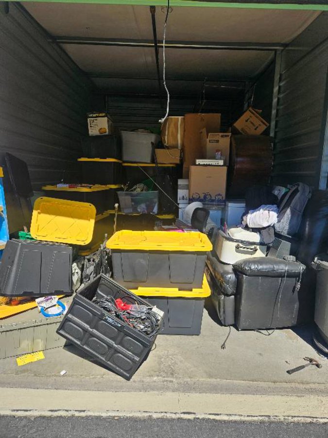 10 x 20 storage unit in San Bernardino, CA