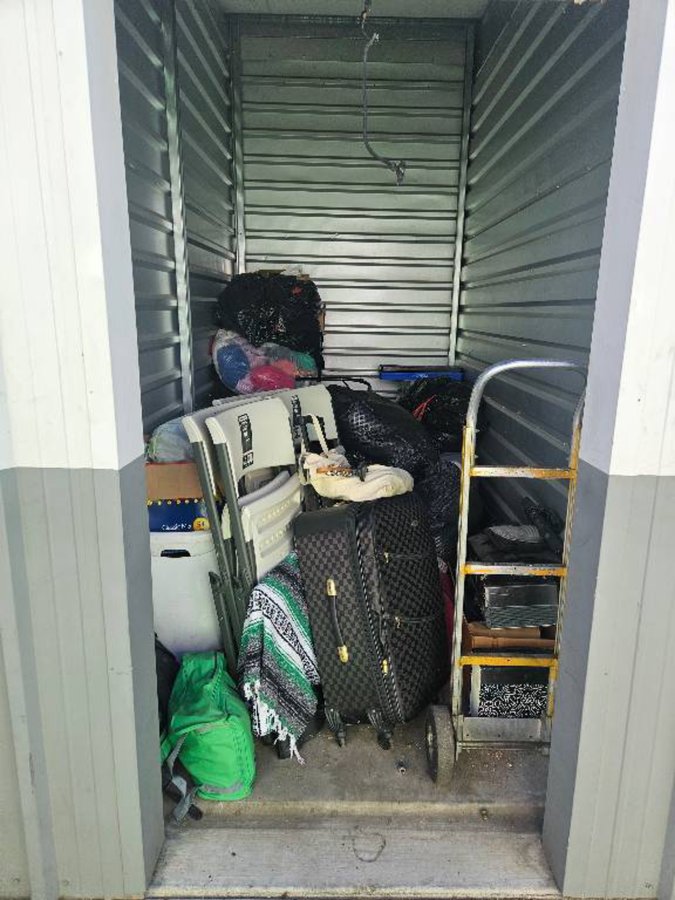5 x 10 storage unit in San Bernardino, CA