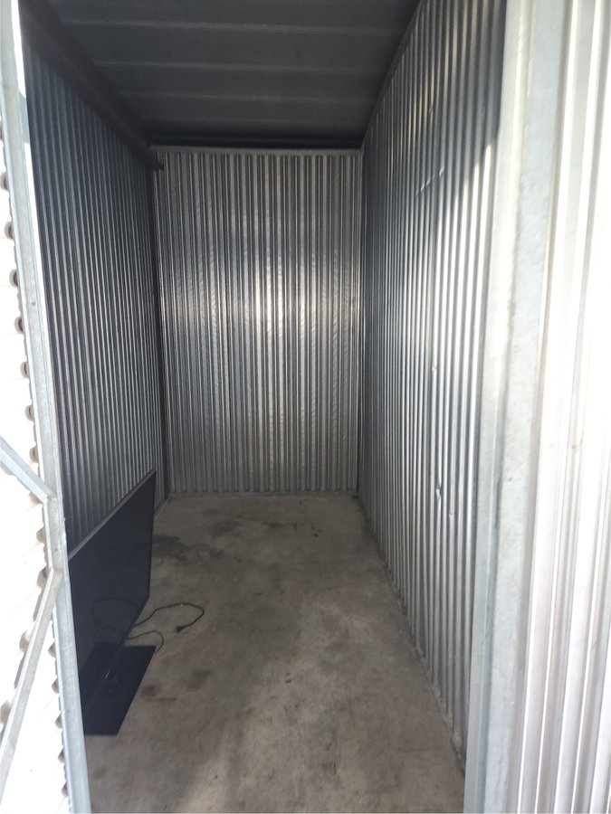 5 x 10 storage unit in North Las Vegas, NV