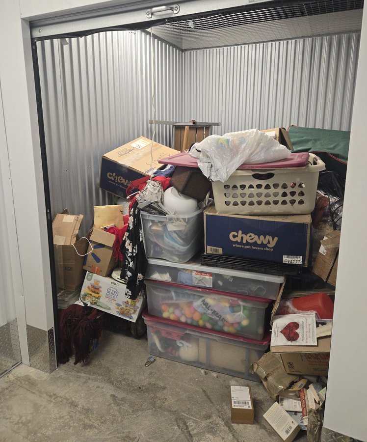 5 x 10 storage unit in Belleville, IL