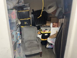 8 x 13 storage unit in Harbor City, CA