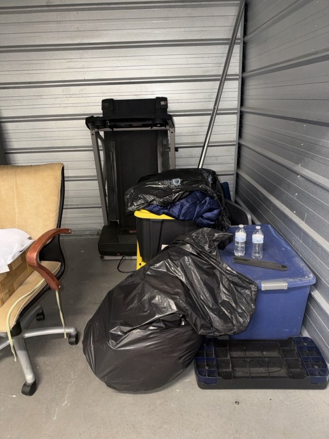 10 x 10 storage unit in San Jose, CA