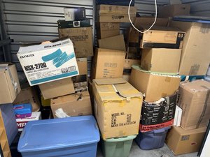 10 x 5 storage unit in Paramount, CA