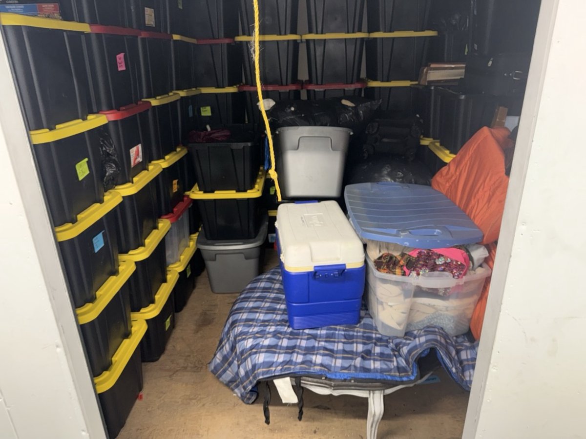 10 x 10 storage unit in Harbor City, CA