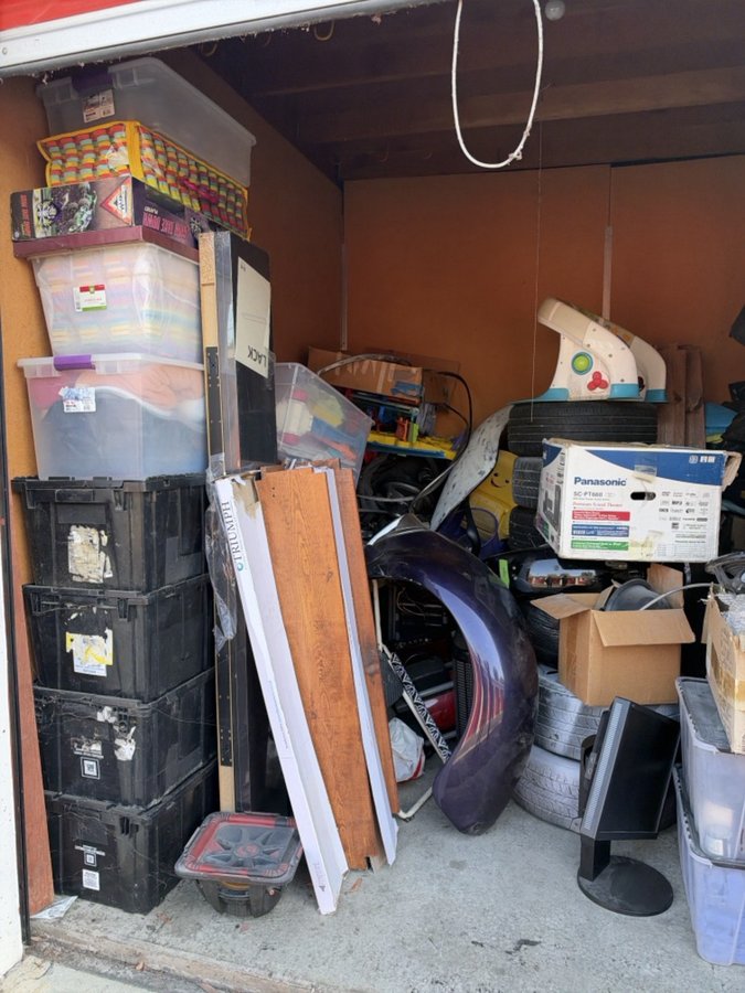 10 x 10 storage unit in San Jose, CA