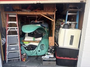 10 x 15 storage unit in Carson, CA