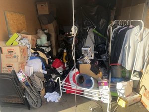 10 x 20 storage unit in Carson, CA