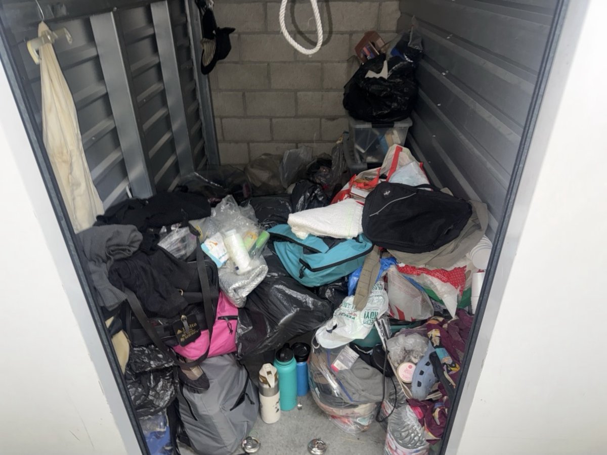 5 x 9 storage unit in Paramount, CA