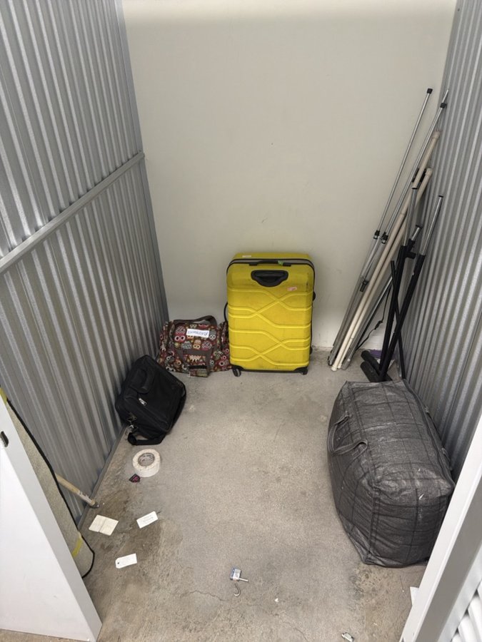 5 x 5 storage unit in Las Vegas, NV