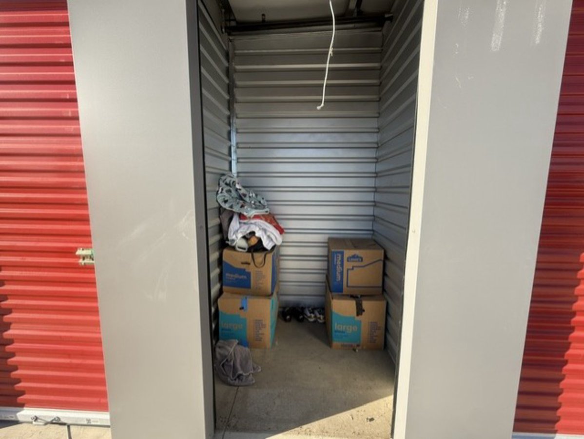 5 x 5 storage unit in Yuba City, CA