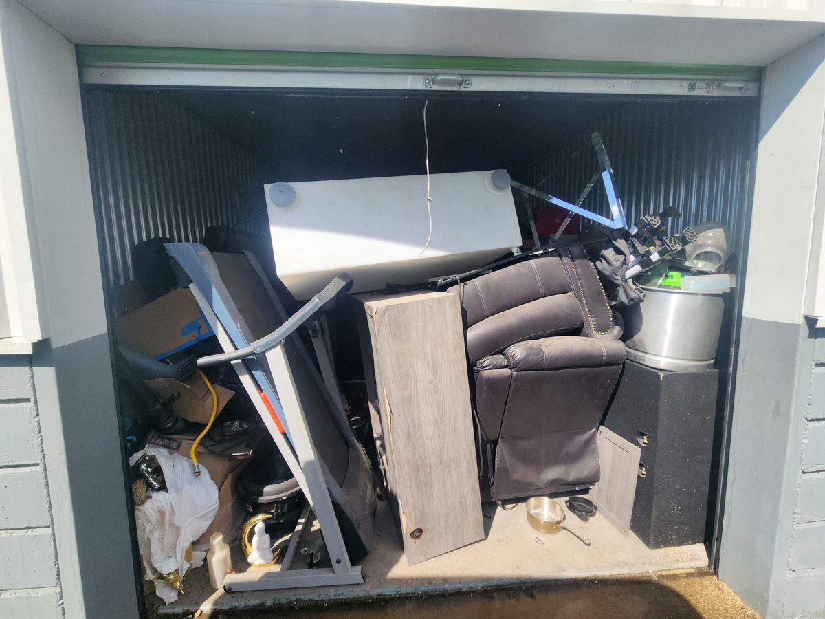 10 x 10 storage unit in North Las Vegas, NV