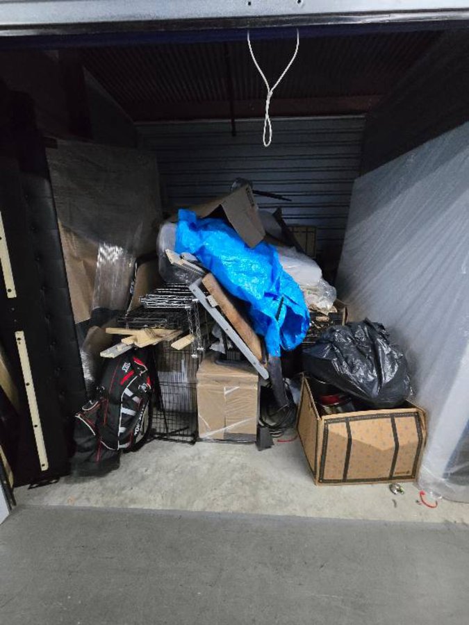10 x 10 storage unit in Grand Prairie, TX