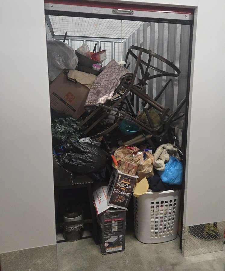 5 x 10 storage unit in Belleville, IL