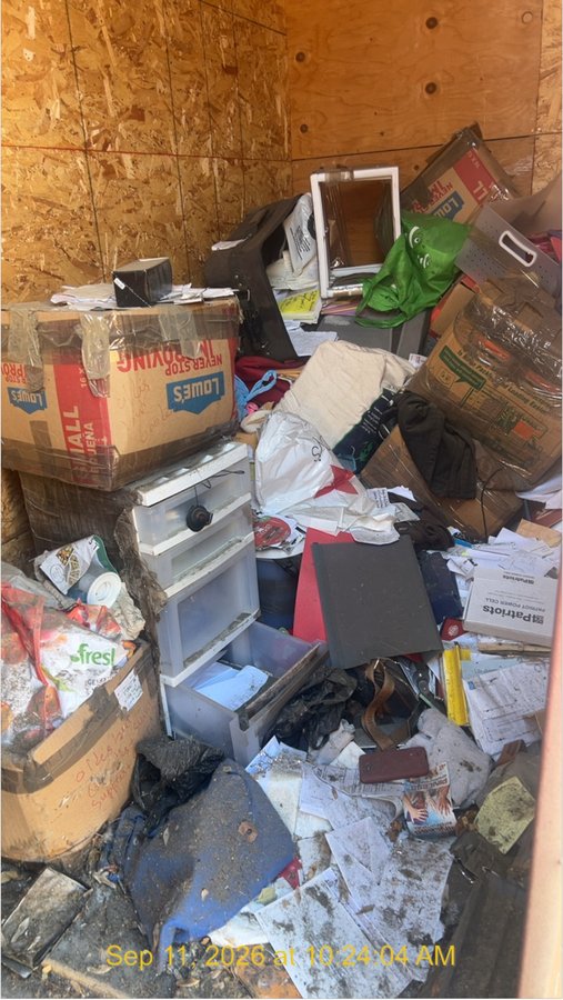 5 x 8 storage unit in Sacramento, CA