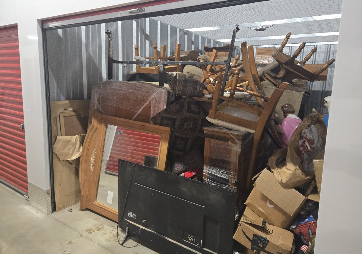 10 x 20 storage unit in Belleville, IL