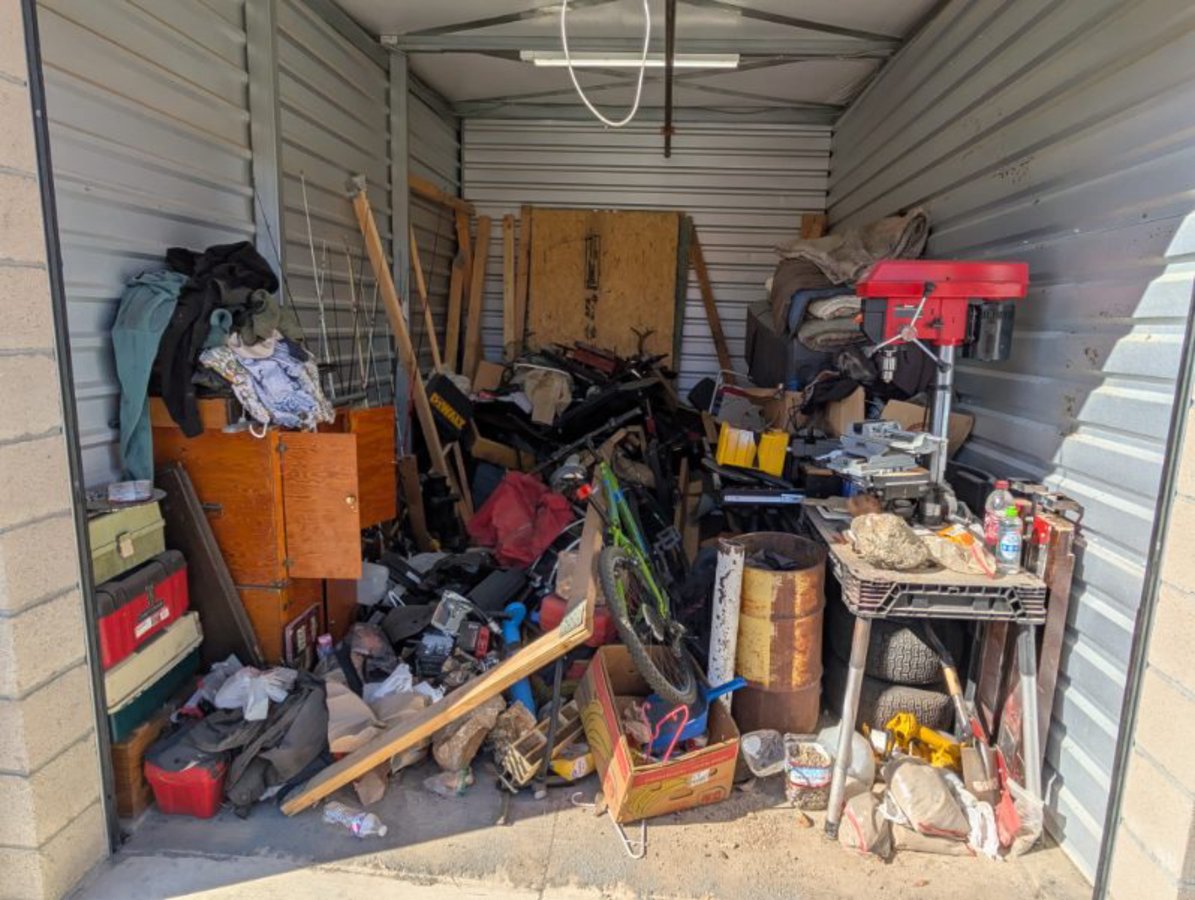 10 x 15 storage unit in Tehachapi, CA