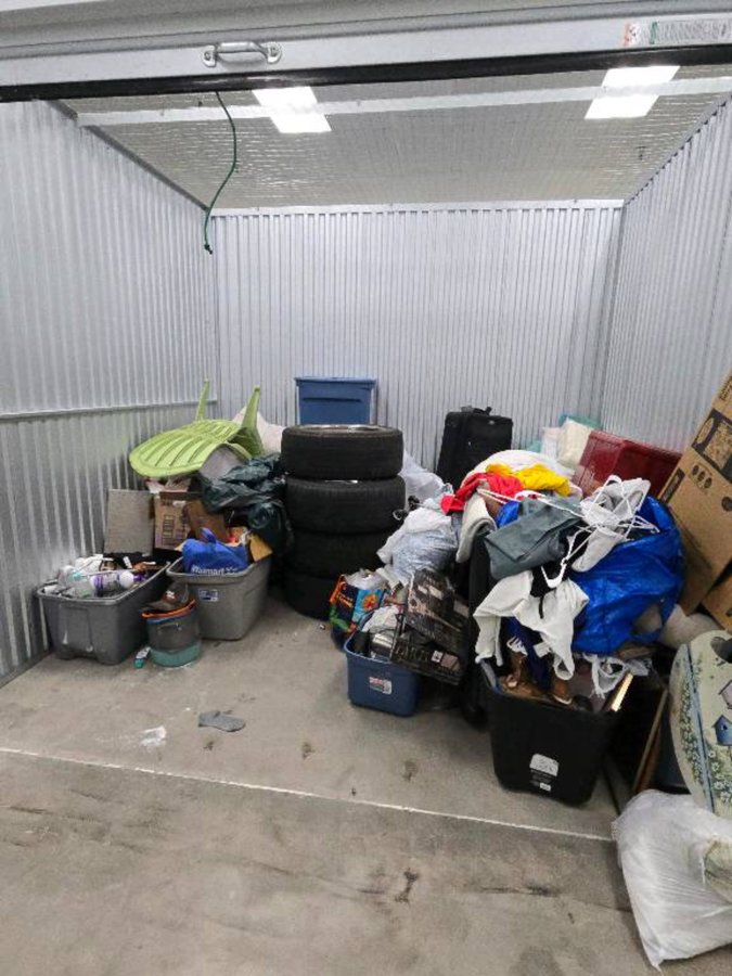 10 x 10 storage unit in Chandler, AZ