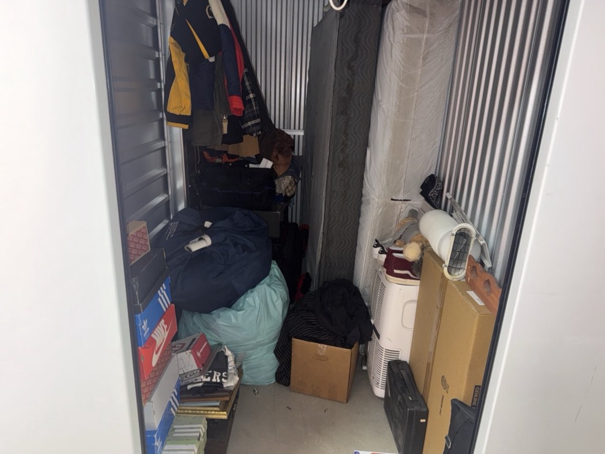 5 x 10 storage unit in Compton, CA