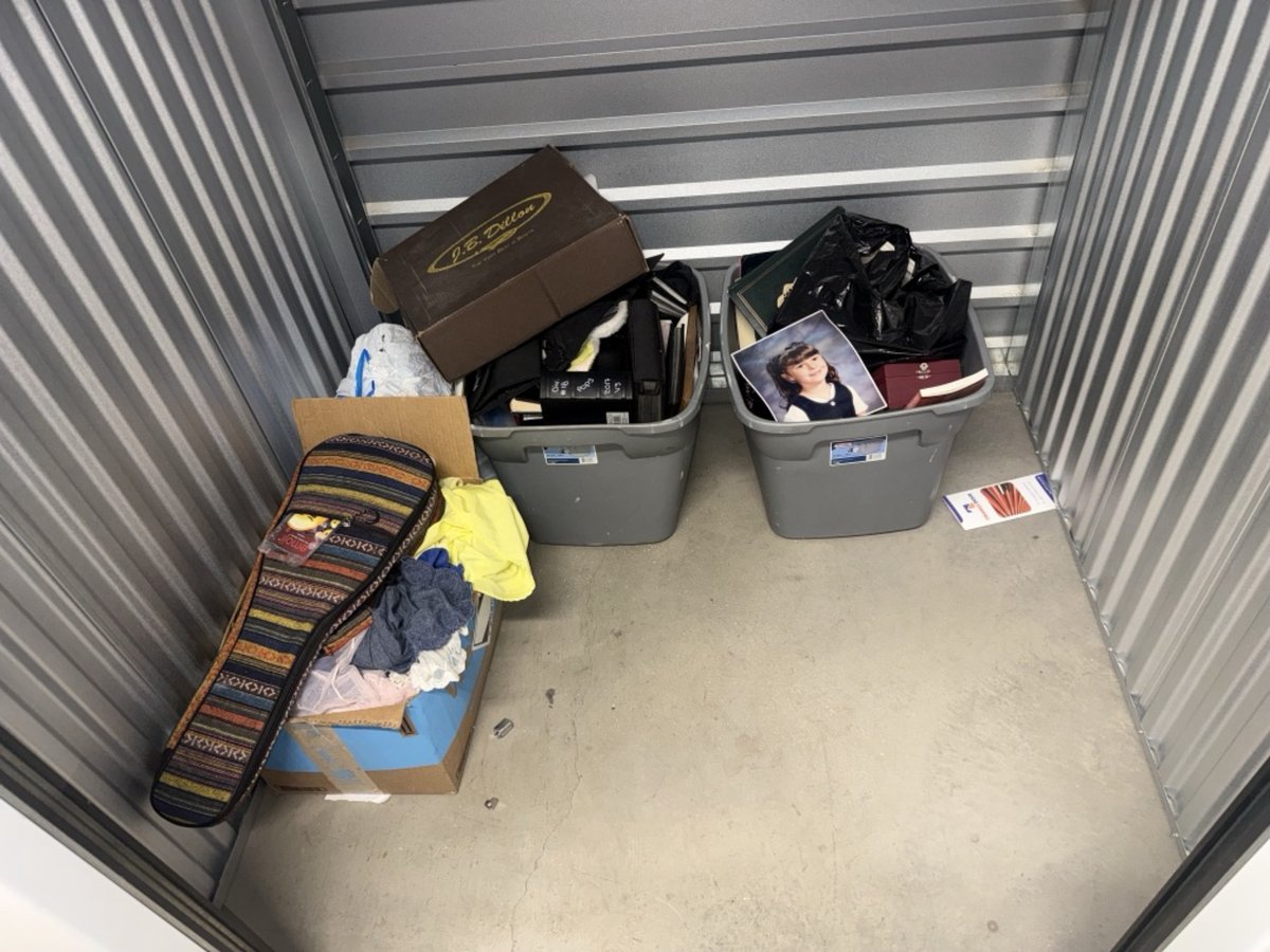 5 x 5 storage unit in Compton, CA