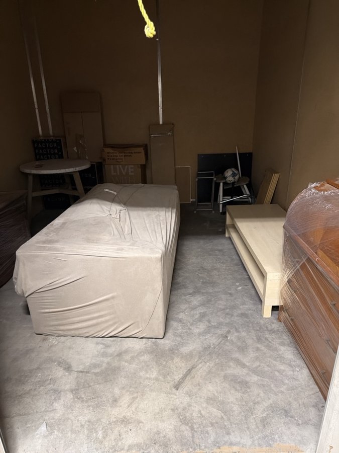 10 x 12 storage unit in Sunnyvale, CA