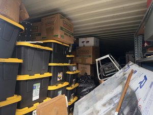 8 x 30 storage unit in Paramount, CA