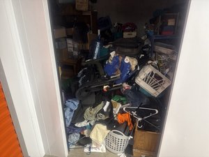 15 x 10 storage unit in Compton, CA