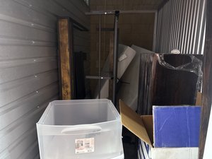 5 x 10 storage unit in Compton, CA