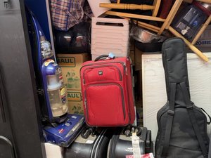 10 x 20 storage unit in Cupertino, CA