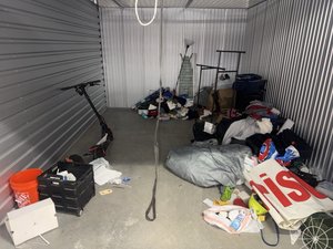 10 x 20 storage unit in Compton, CA