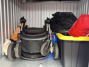 5 x 4 storage unit in Compton, CA