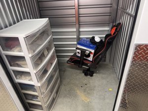 5 x 5 unit in Compton