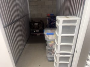 5 x 10 storage unit in Compton, CA