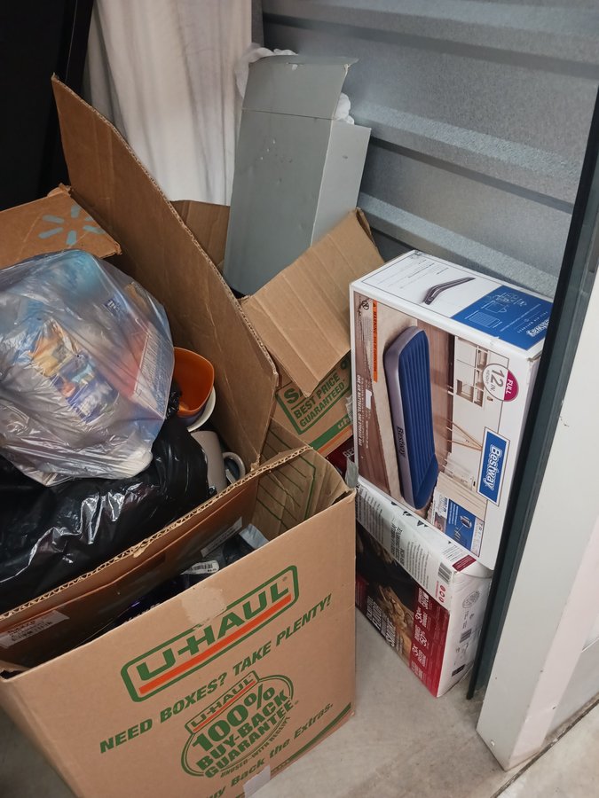 5 x 10 storage unit in Ocoee, FL