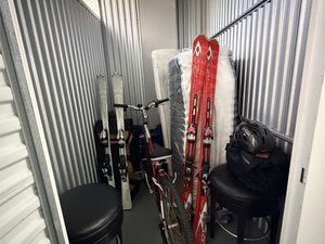 5 x 7 storage unit in Los Angeles, CA
