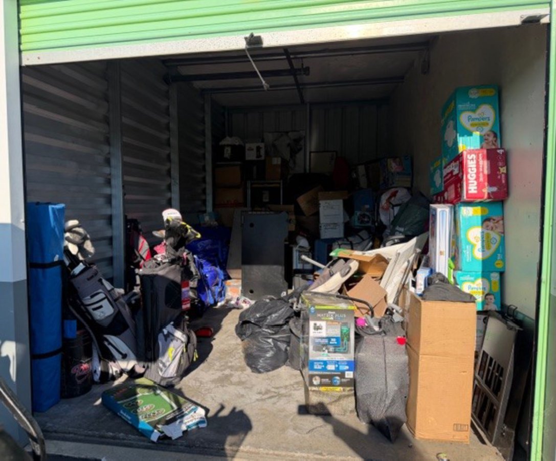 10 x 20 storage unit in San Lorenzo, CA