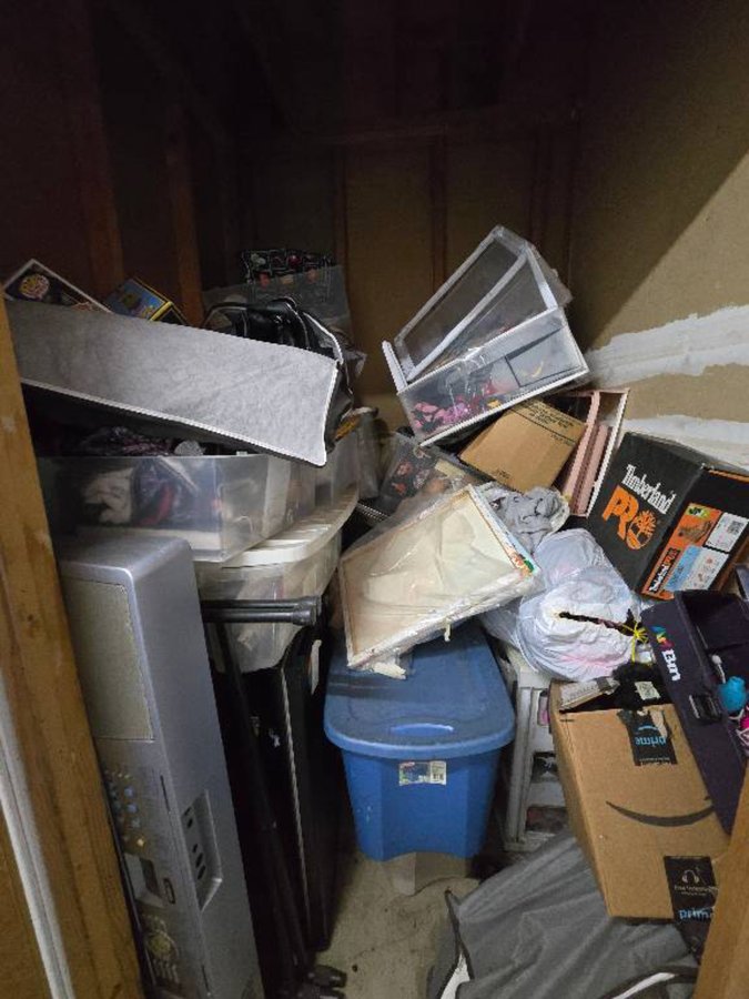 5 x 5 storage unit in San Diego, CA