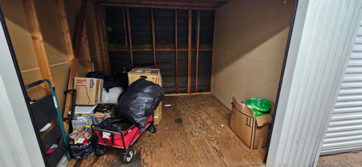 20 x 10 storage unit in San Diego, CA