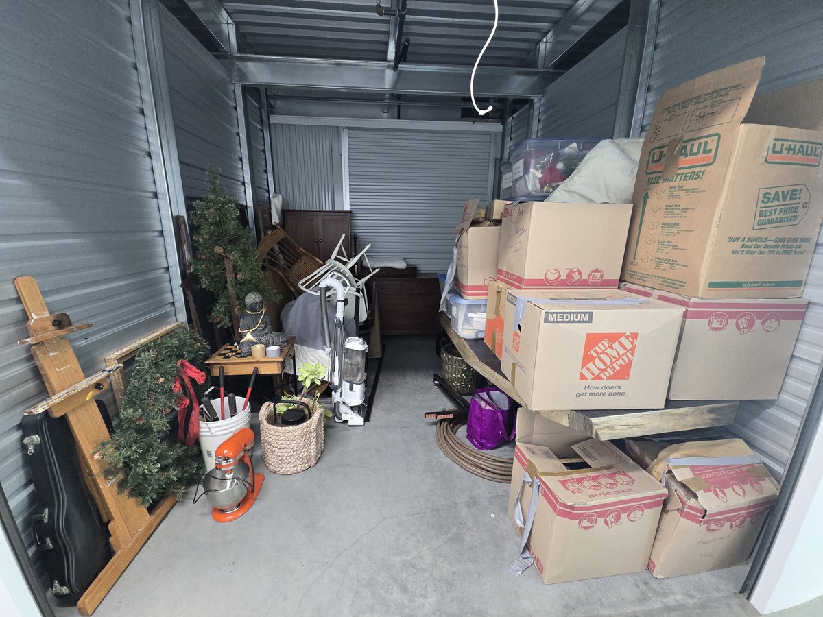 10 x 12 storage unit in Highlands Ranch, CO
