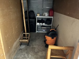 5 x 10 storage unit in Ft Lauderdale, FL