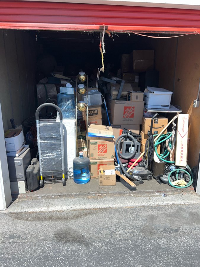 10 x 30 storage unit in San Jose, CA