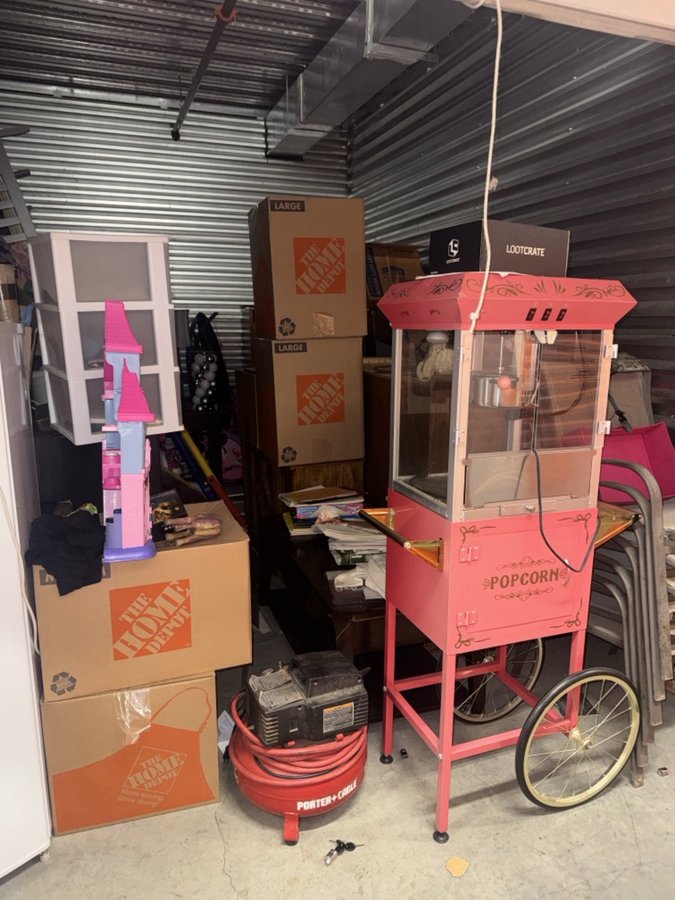 10 x 15 storage unit in San Jose, CA